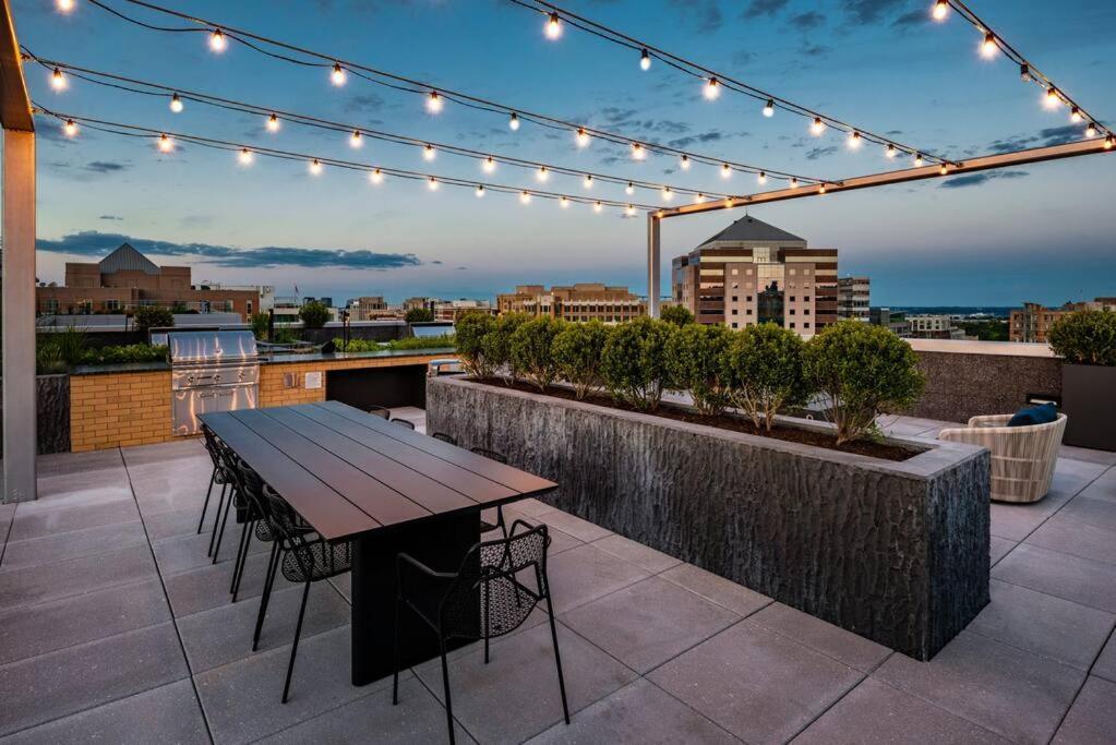 Gorgeous 1 Bedroom At Clarendon With Gym And Rooftop อาร์ลิงตัน ภายนอก รูปภาพ