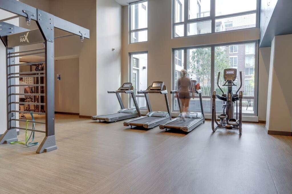 Gorgeous 1 Bedroom At Clarendon With Gym And Rooftop อาร์ลิงตัน ภายนอก รูปภาพ