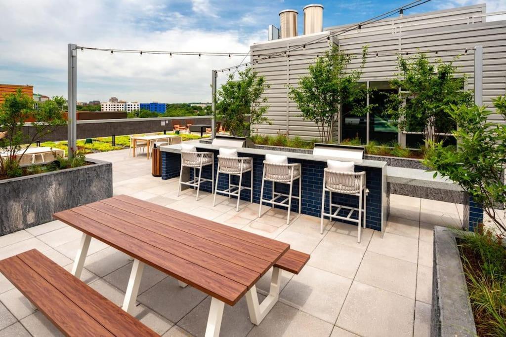 Gorgeous 1 Bedroom At Clarendon With Gym And Rooftop อาร์ลิงตัน ภายนอก รูปภาพ