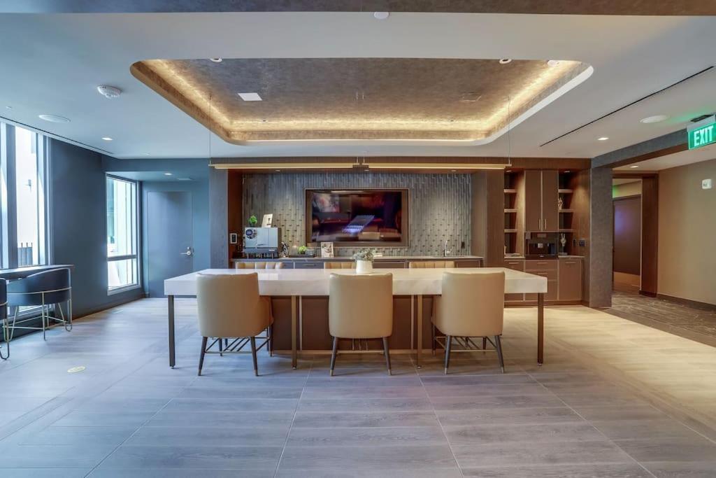 Gorgeous 1 Bedroom At Clarendon With Gym And Rooftop อาร์ลิงตัน ภายนอก รูปภาพ